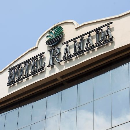 Hotel Ramada Guayaquil Esterno foto