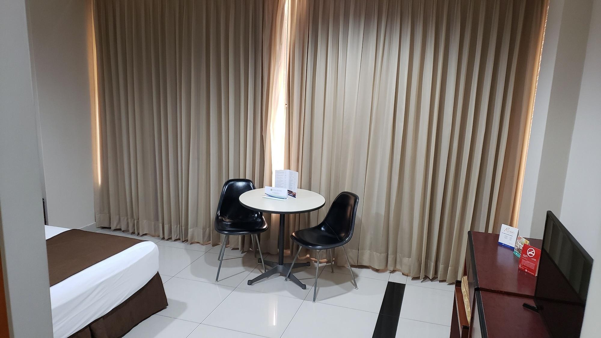 Hotel Ramada Guayaquil Esterno foto