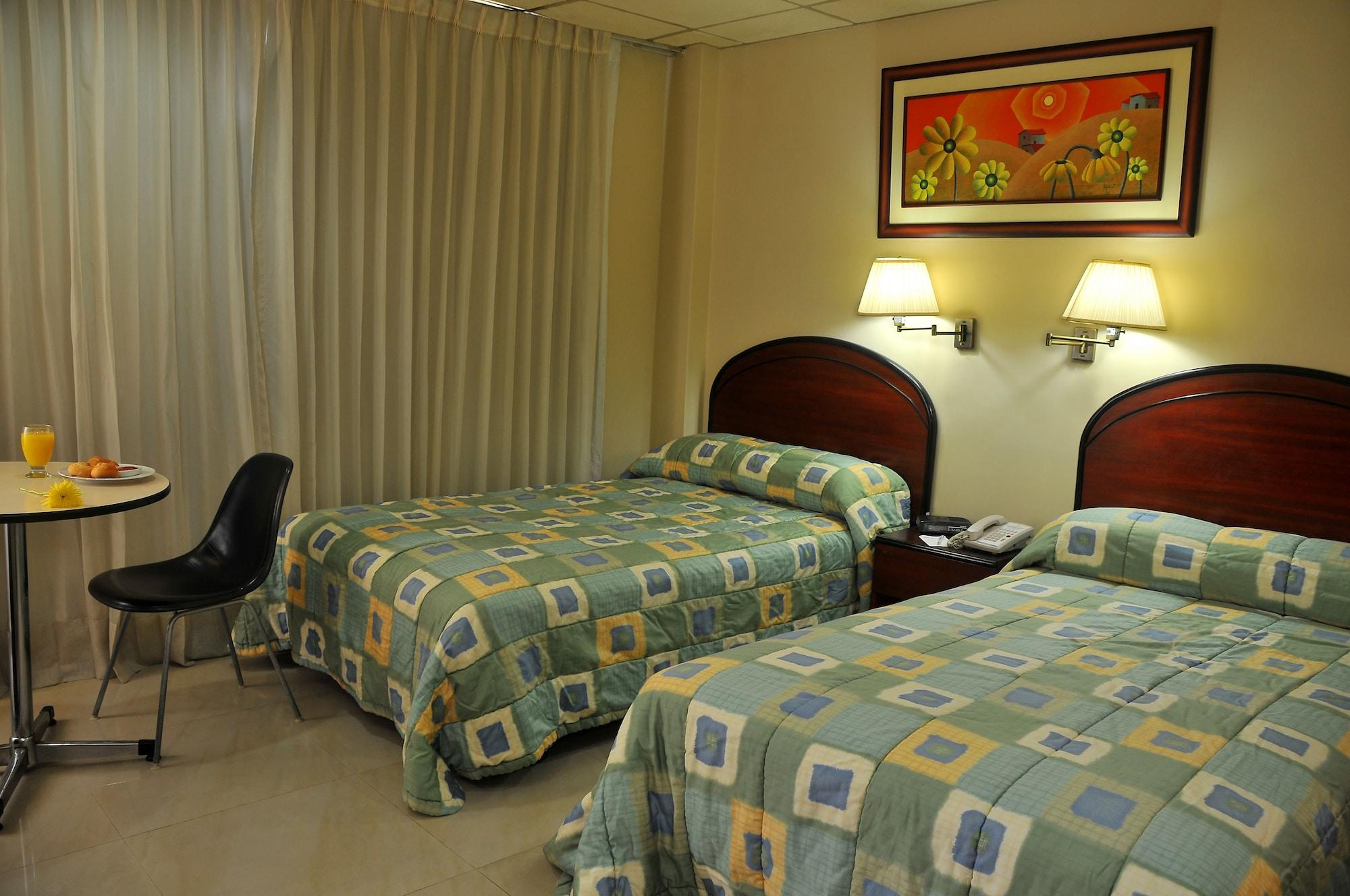 Hotel Ramada Guayaquil Esterno foto