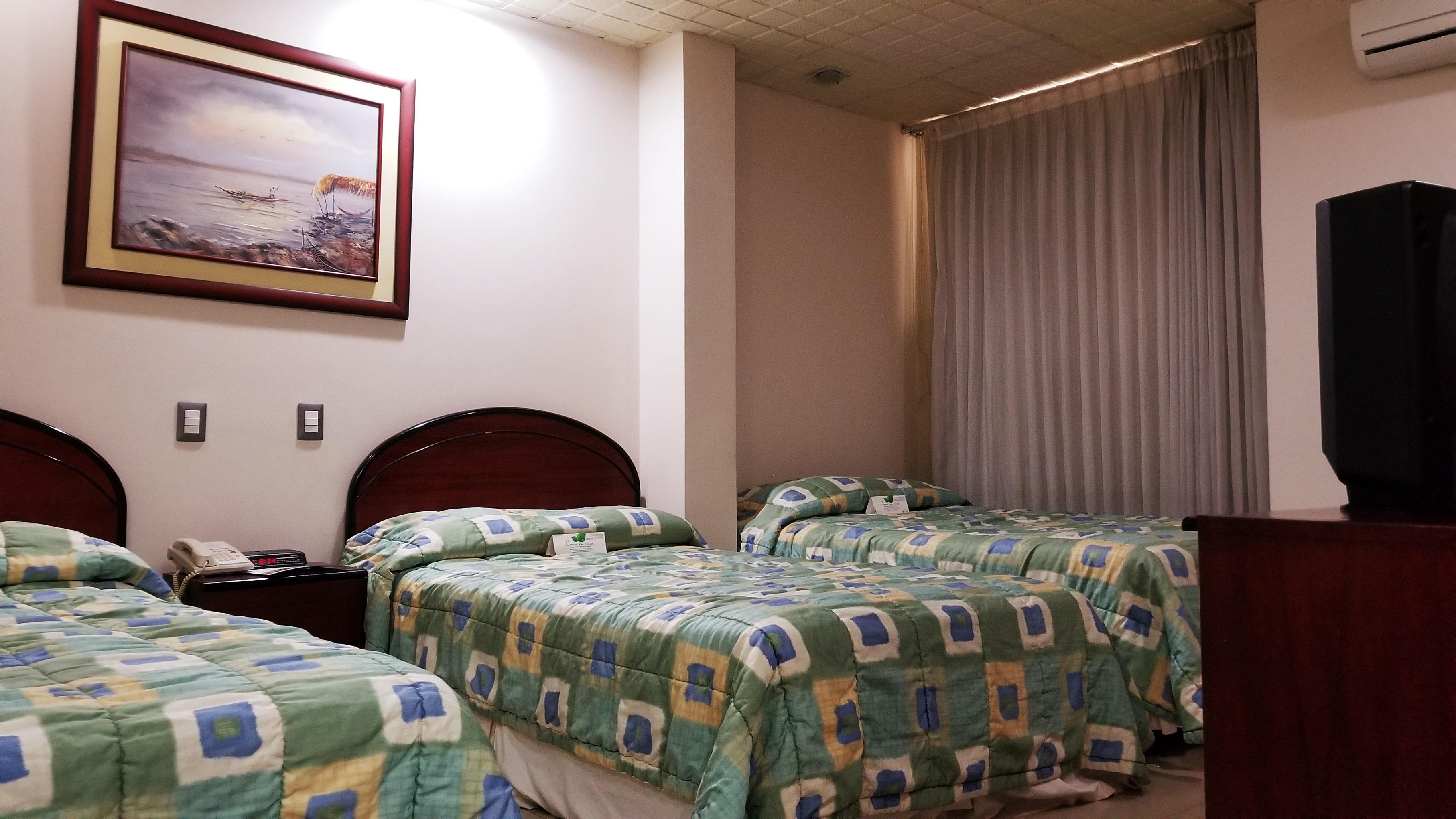 Hotel Ramada Guayaquil Esterno foto